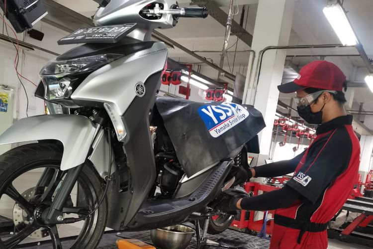 Yamaha Diagnostic Tools di bengkel resmi Yamaha