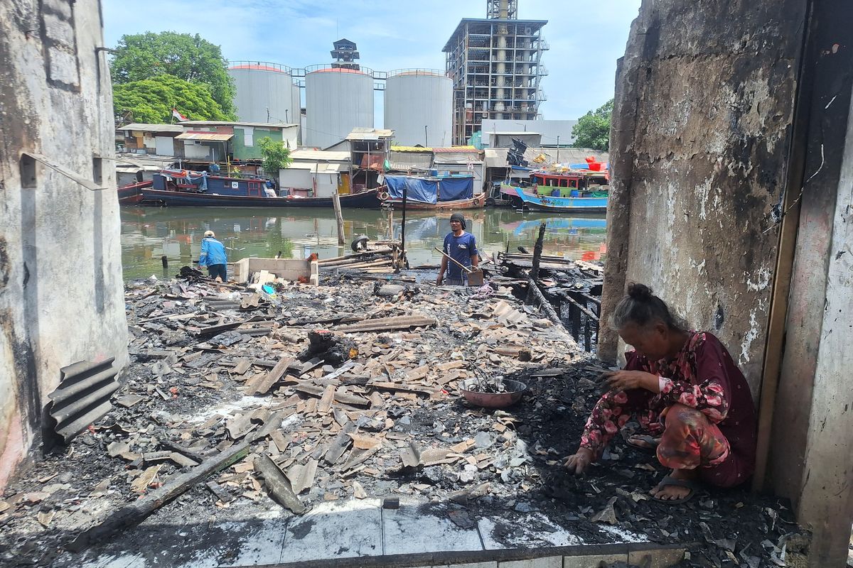 Nasib Nahas 6 Rumah di Cilincing, Hangus Terbakar karena Petasan Tahun Baru