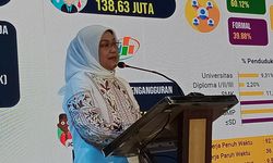 Terima Laptop Gratis untuk Kembangkan Usaha, Puluhan Pelaku UMKM di Malang Raya Semringah