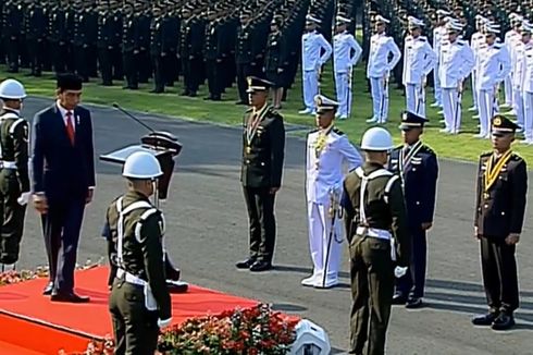 Jokowi Lantik 781 Perwira TNI-Polri di Istana