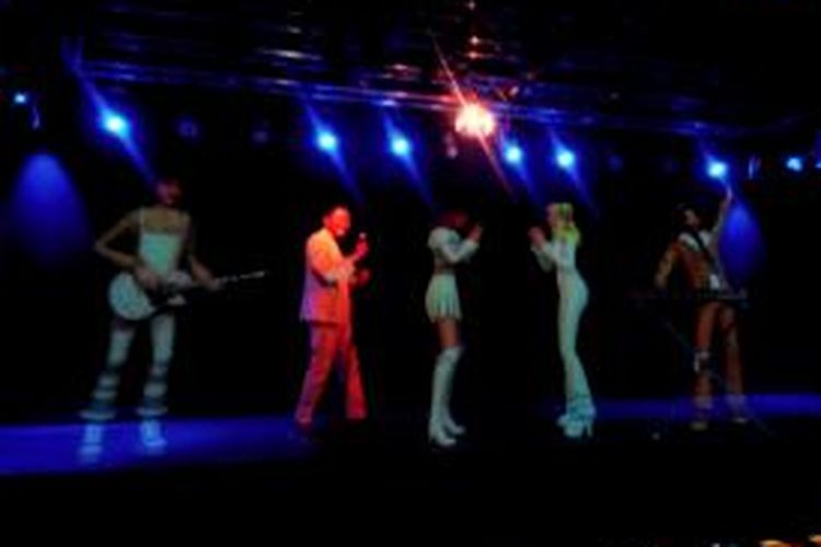 Di Museum ABBA, pengunjung bisa bernyanyi bersama hologram para personel ABBA