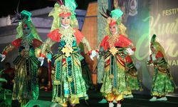 Festival Kuntulan Caruk Menuai Decak Kagum dari Ribuan Orang