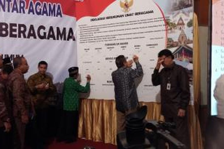 Kementerian Dalam Negeri menggelar acara Harmonisasi Kerukunan Umat Beragama di Hotel Sahid, Jakarta, Senin (21/12/2015).