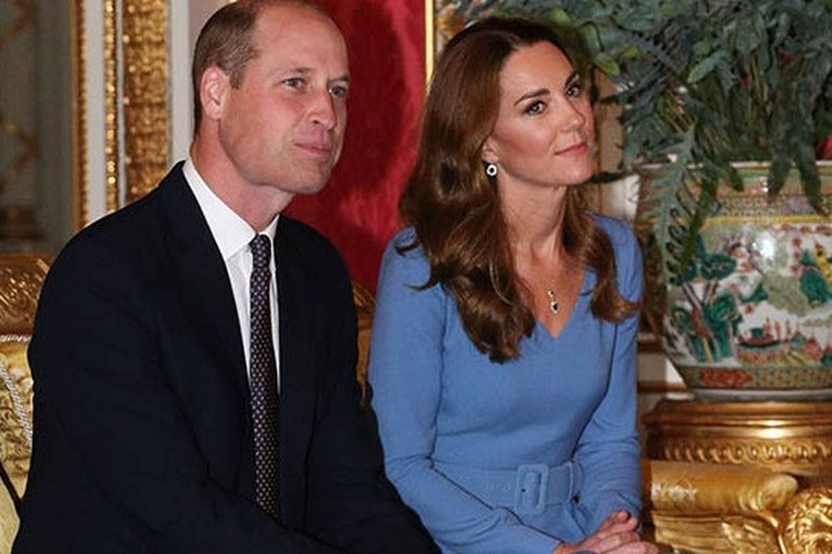 Pangeran William dan Kate Middleton ketika bertemu Presiden Ukraina Volodymyr Zelenskyy and ibu negara Olena Zelenska di Istana Buckingham