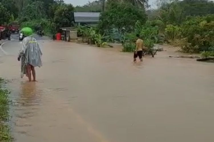 Lokasi yang mengalami banjir, diantaranya kawasan Keluarahan Ranai Darat, Air Kolek, Air Lebai, Sihotang, Air lakon, Desa Limau Manis dan Desa Sebadai Ulu.