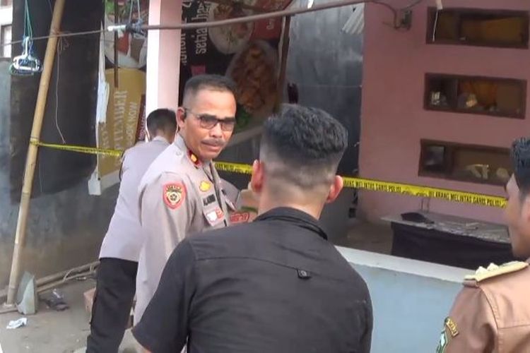 Bawa Parang dan Badik, Puluhan Massa Serang Rumah Terdakwa Pembunuhan di Takalar