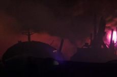 Kapal Terbakar di Perairan Tanjung Priok