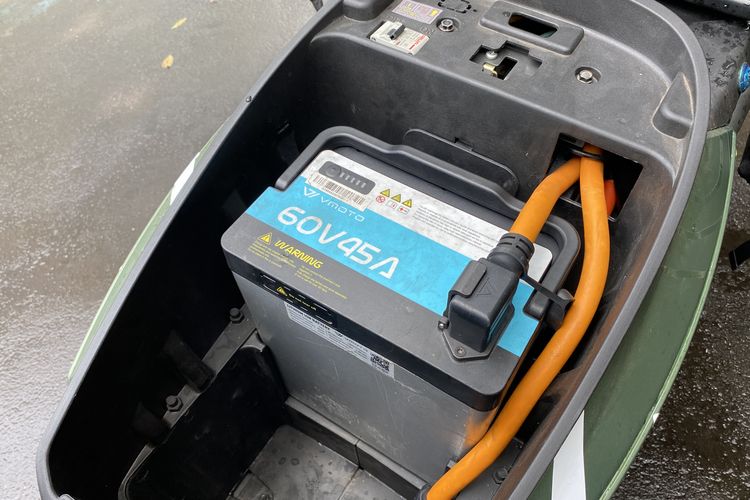 Baterai motor listrik Charged EV Anoa, punya daya jelajah 80 kilometer
