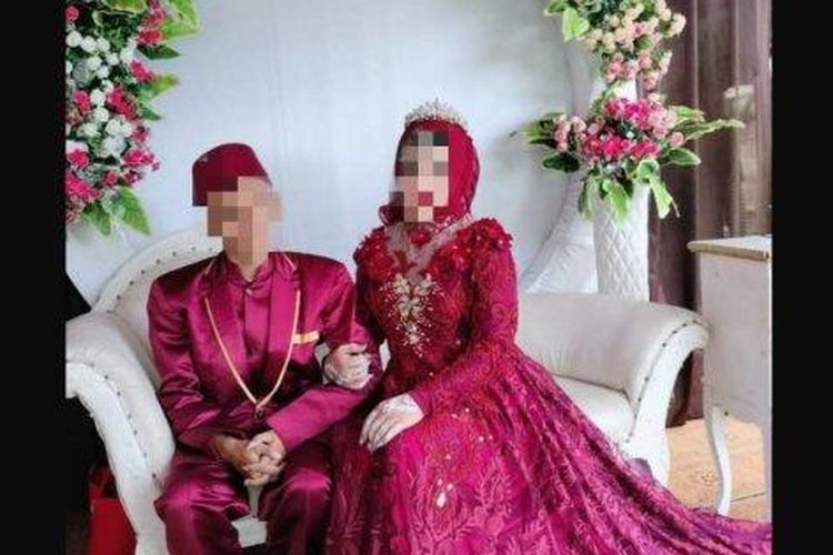 AK (26) dan ESH alias Adinda Kanza saat menikah, Minggu (5/5/2024).