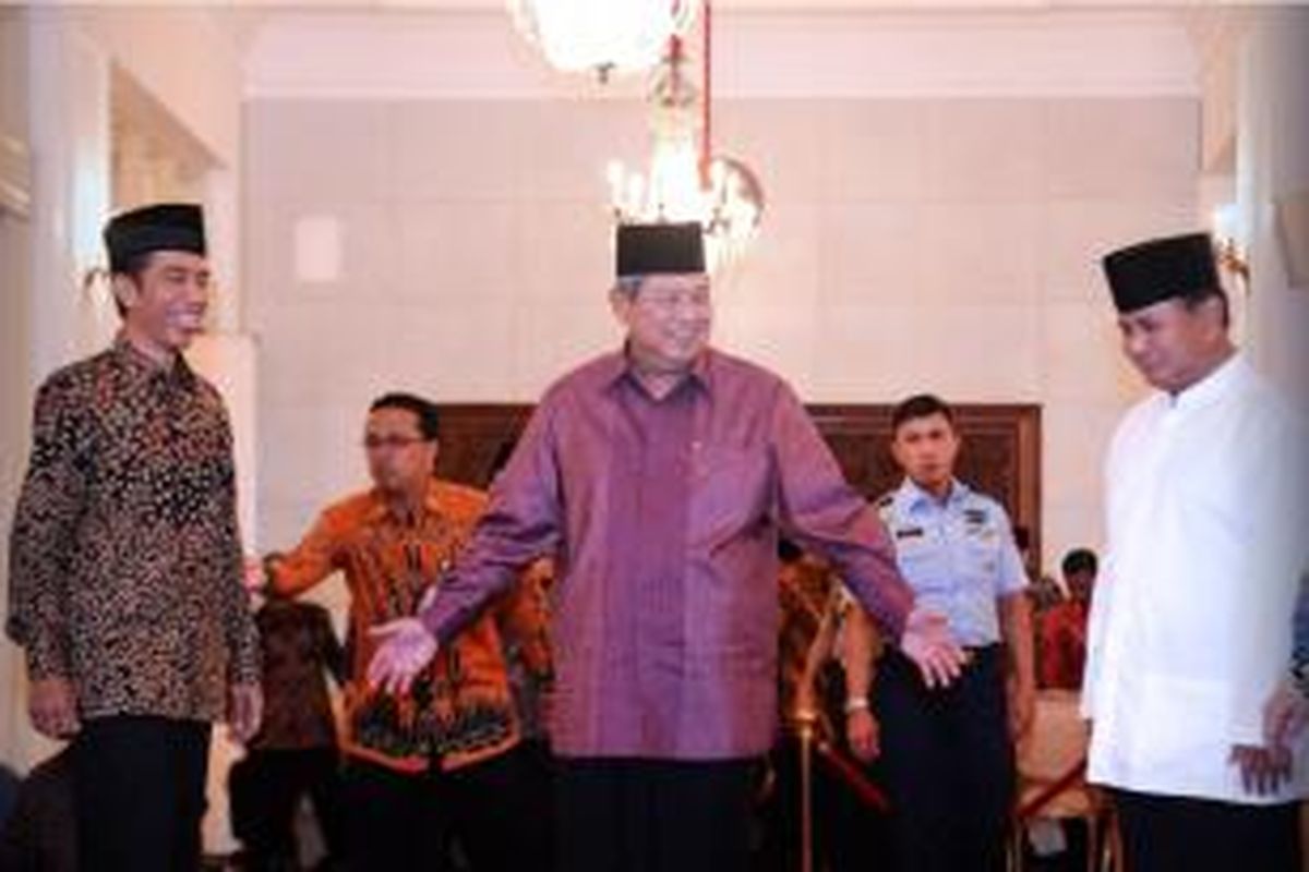 Presiden Susilo Bambang Yudhoyono, capres Prabowo Subianto dan capres Joko Widodo pada acara buka bersama pimpinan lembaga negara di Istana Negara, Jakarta, Minggu (20/7) petang. 