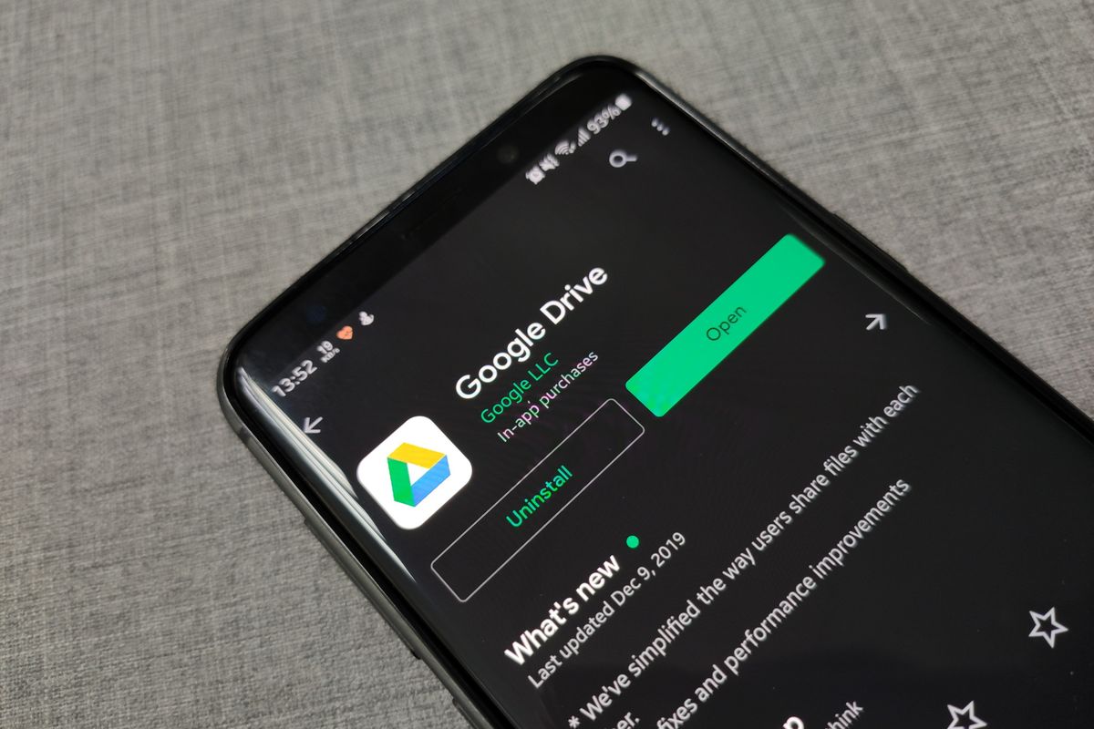 Aplikasi Google Drive sebagai layanan penyimpanan file Google berbasis cloud yang tersedia di Play Store.