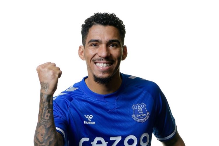 Pemain baru Everton, Allan Marques Loureiro.