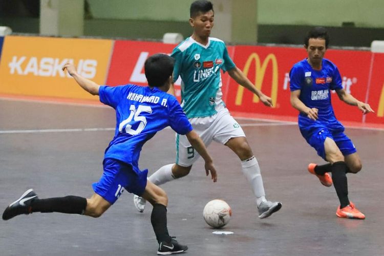 Laga futsal putra Liga Mahasiswa Futsal: McDonalds East Java Conference (EJC) Season 7.

Tim futsal putra Universitas Surabaya (Ubaya) untuk kedua kalinya rebut gelar juara usai kandaskan perlawanan Universitas Islam Negeri Sunan Ampel (UINSA)  Surabaya dengan skor 1-0  di Sport Center UIN Maulana Malik Ibrahim, Malang, pada Minggu (24/11/2019). 
