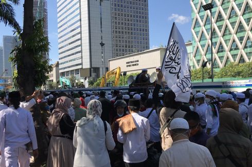Antisipasi Pergerakan Massa Reuni 212, Polisi Berjaga di Stasiun Bogor