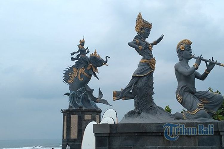 Instalasi patung di Pantai Pererenan yang berlokasi di Kabupaten Badung, Bali (Tribun Bali/Ahmad Firizqi Irwan).