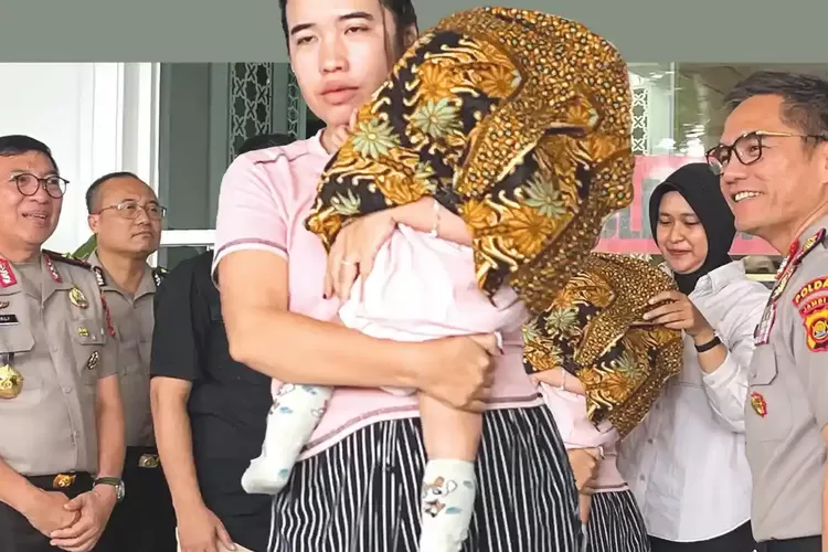 Tangis Ibu Pecah Saat Kembali Peluk Bayi yang Diduga Dijual Ayah Kandung Rp 20 Juta