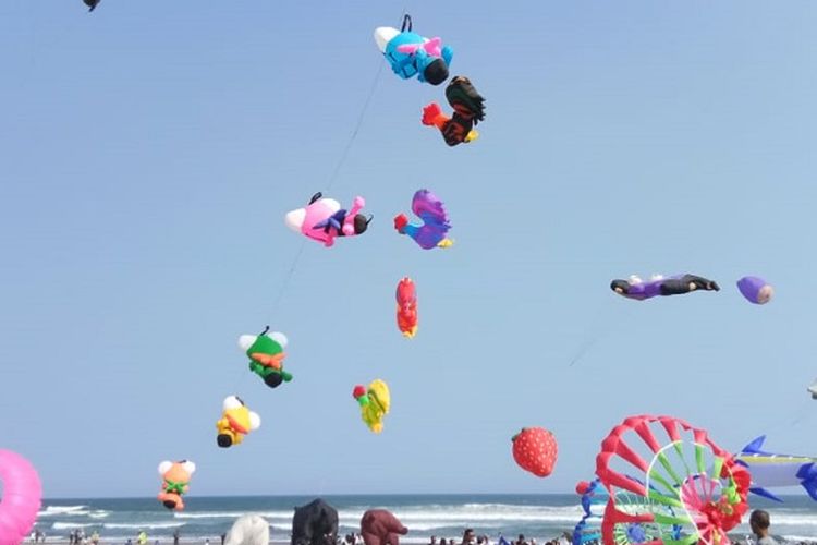 Jogja International Kite Festival 2019 mengusung tema Love In The Sky, Peace On Earth