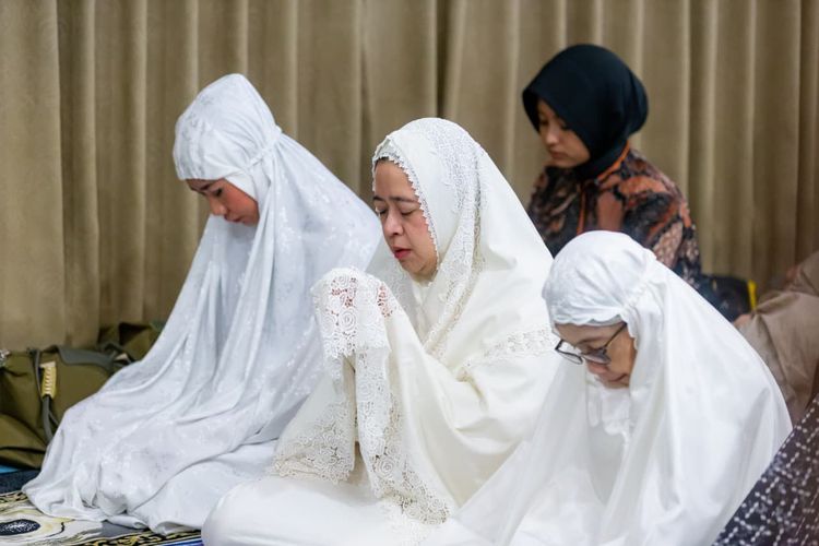 Puan Shalat Idul Adha di Masjid DPR, Sumbang 1 Sapi Limousine Seberat 1 Ton