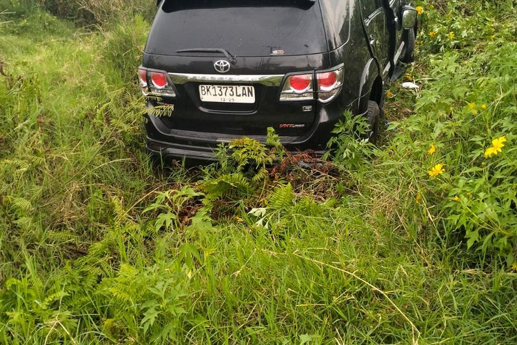Fortuner Tergelincir Tabrak Honda Beat di Toba, Pengendara Motor Tewas