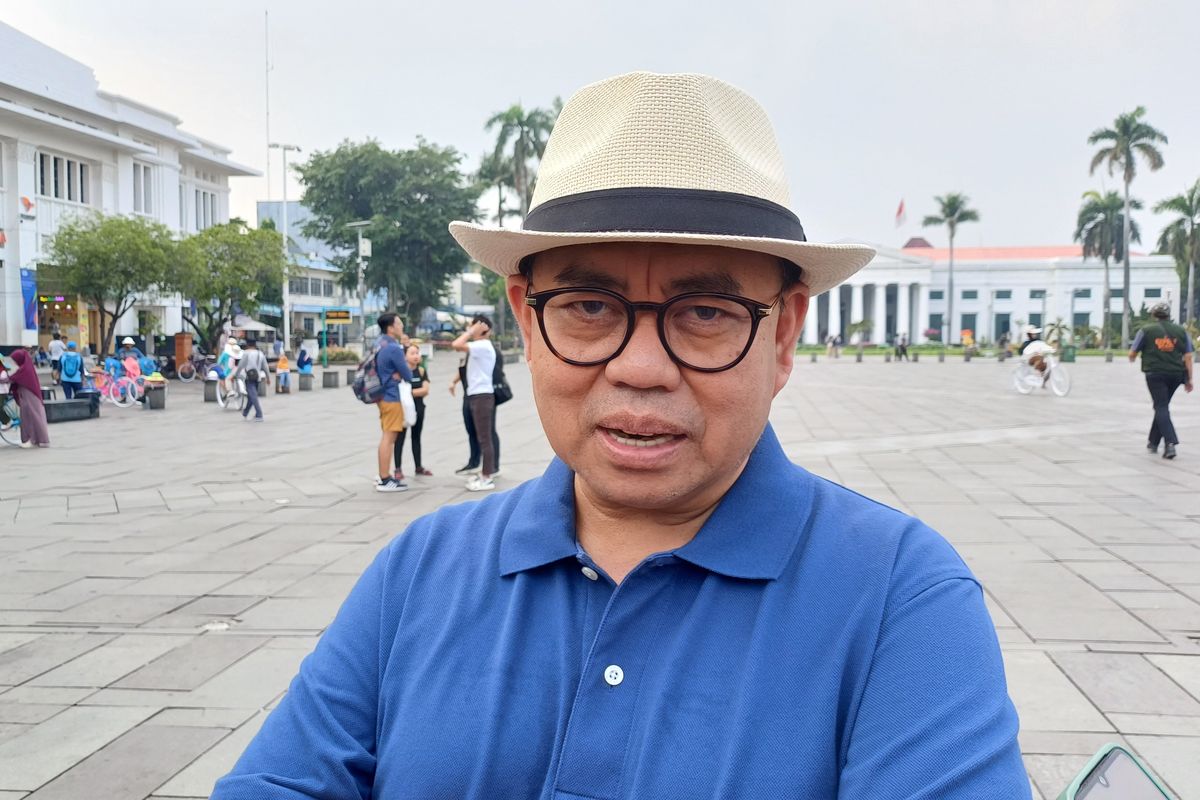 Mantan Menteri Energi dan Sumber Daya Mineral (ESDM) Sudirman Said saat ditemui wartawan di kawasan Kota Tua, Jakarta, Sabtu (29/6/2024).