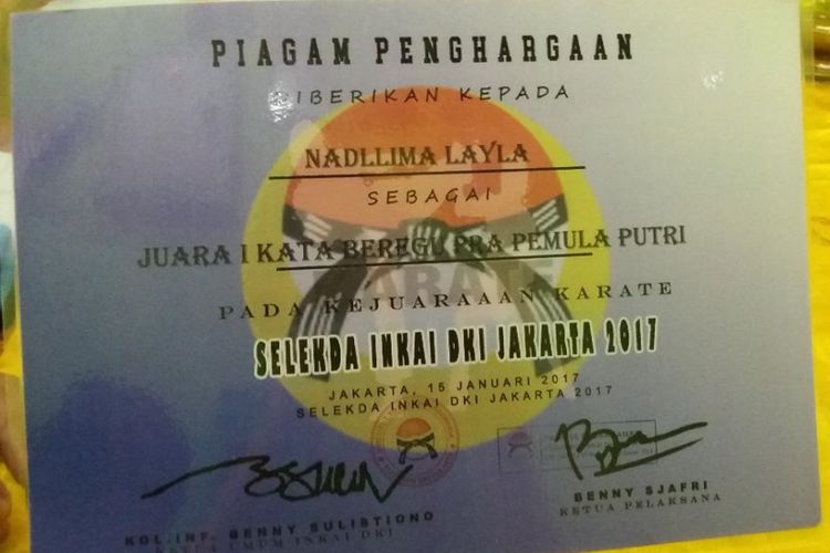 Salah satu piagam penghargaan yang diperoleh Nadllima Layla.