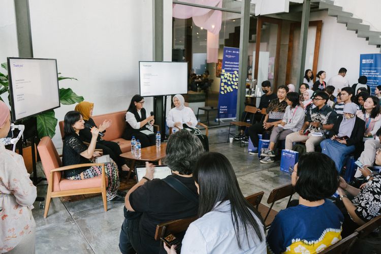 Diskusi Timeout! Episode Spesial bertema Creative Economy Now: Exploring Creative Industry?s Economic and Social Impact - An Introductory Session to Ekraf Academy, Rabu (21/8/2024) di Jakarta.