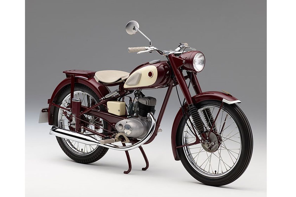 

Motor pertama Yamaha adalah Yamaha YA-1 yang lahir pada 1955. 
