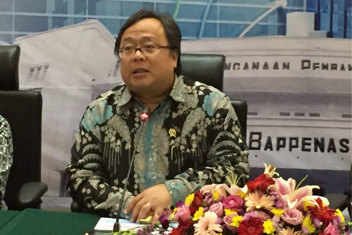 Kepala Bappenas Bambang Brodjonegoro saat mengumumkan hasil analisis penurunan angka kemiskinan dan kesenjangan dari data BPS awal tahun 2018 pada Selasa (9/1/2018). 
