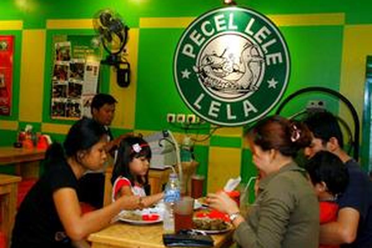 Pecel Lele Lela, salah satu bisnis makanan tradisional yang berkembang pesat. Anda tertarik membeli franchise-nya?