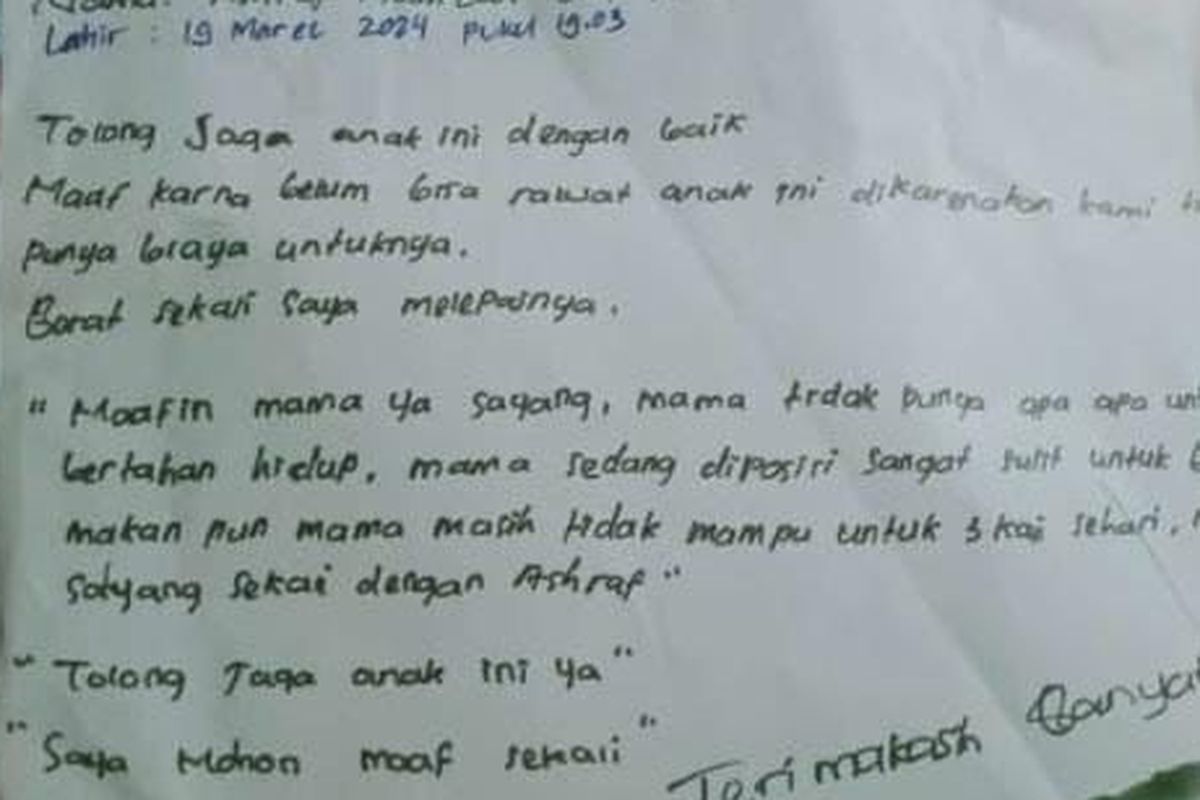 Secarik kertas yang ditemukan bersamaan dengan penemuan bayi laki-laki, di depan rumah Buaman (59), warga Dusun Sukopuro, Desa Purworejo, Kecamatan Pungging, Kabupaten Mojokerto, Jawa Timur, Jumat (22/3/2024) dini hari.