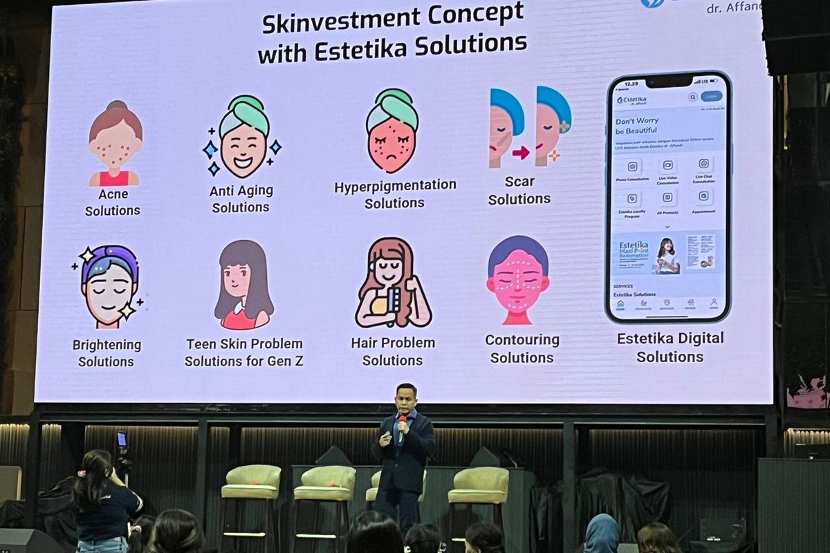 Dr. Hengky N Affandi, CEO Estetika Dr.Affandi, saat melakukan presentasi seputar investasi kulit pada launching Skinvestment Concept with Estetika Solutions, Minggu (25/9/22).