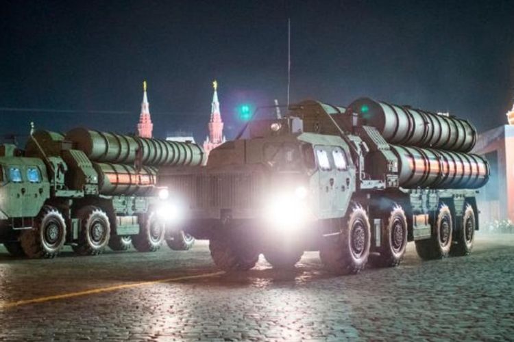 Sistem Pertahanan Udara S-400.