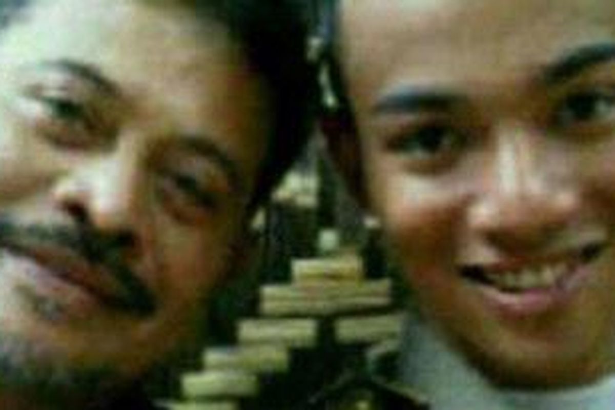 Gubernur Sulawesi Selatan Syahrul Yasin Limpo bersama putranya Rinra Sujiawa Syahrul Putra.