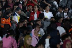 Survei: Tinjau Korban Gempa NTB, Jokowi Dapat Sentimen Positif
