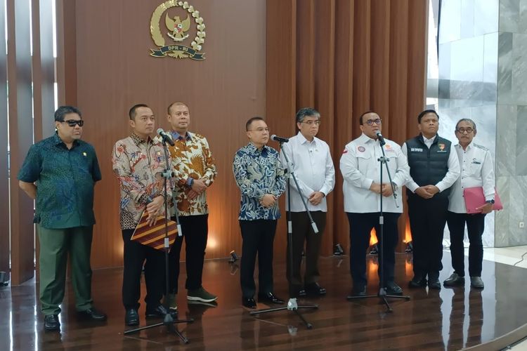 DPR, Pemerintah, dan Organisasi Buruh Rapat Bahas Mitigasi Gelombang PHK