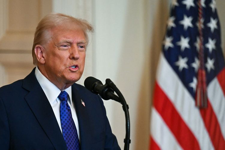 Presiden Amerika Serikat Donald Trump saat berpidato di Gedung Putih, Washington DC, Rabu (29/1/2025). Trump berlakukan tarif impor yang tinggi untuk barang yang masuk ke AS dari China, Kanada, dan Meksiko