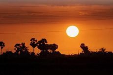 Mengapa Keindahan Senja Berbeda-beda? 