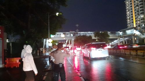 Debat Cawapres Berlangsung, Polisi Jaga Ketat Pintu Masuk Utama JCC 