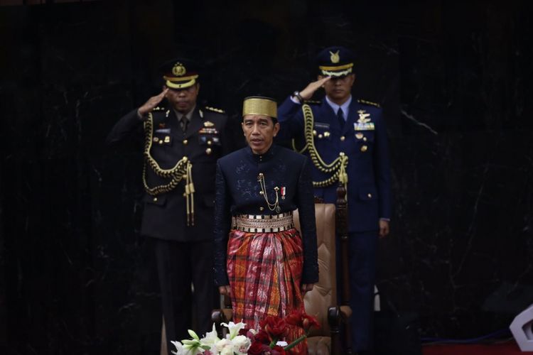 Presiden Joko Widodo saat hadir dalam sidang tahunan Majelis Permusyawaratan Rakyat Republik Indonesia Tahun 2017di Kompleks Parlemen, Senayan, Jakarta, Rabu (16/8/2017).