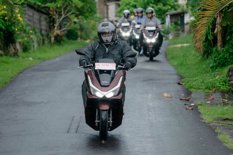 Honda PCX 160 RoadSync di Bali