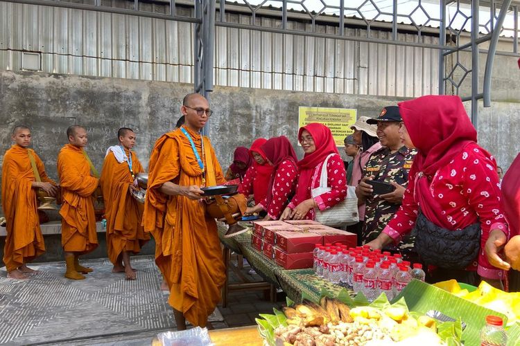 Kisah di Balik Thudong Jawa Tengah: Berjalan Kaki 220 Kilometer demi Misi Perdamaian Dunia