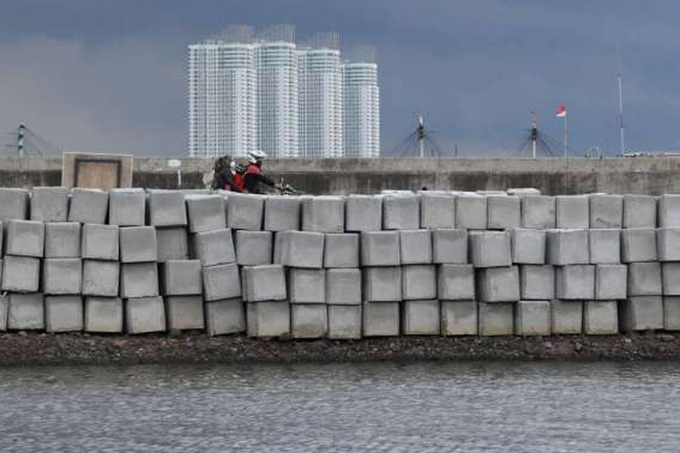 Jakarta Dihantui Banjir Rob, Pemprov Bakal Bangun Tanggul Pantai 