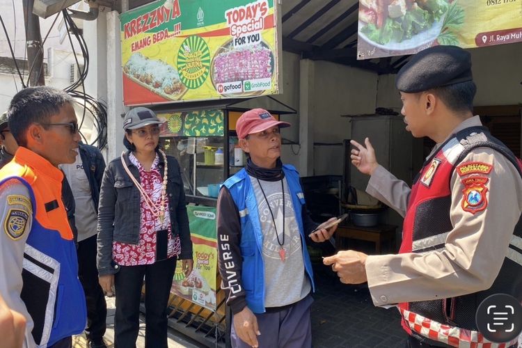 Warga Keluhkan Jukir Liar di Surabaya, 8 Orang Diamankan