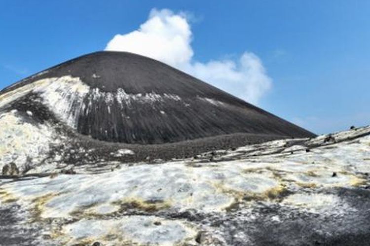 Gunung Krakatau.