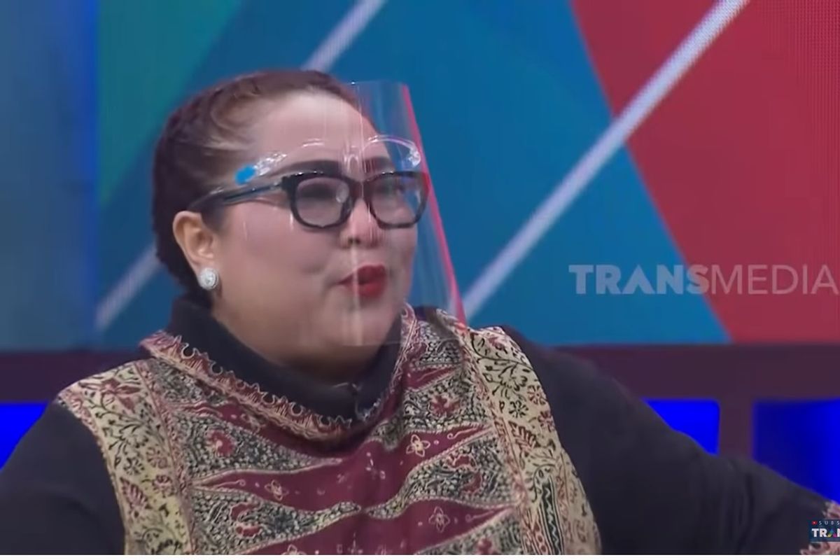 Komedian Nunung