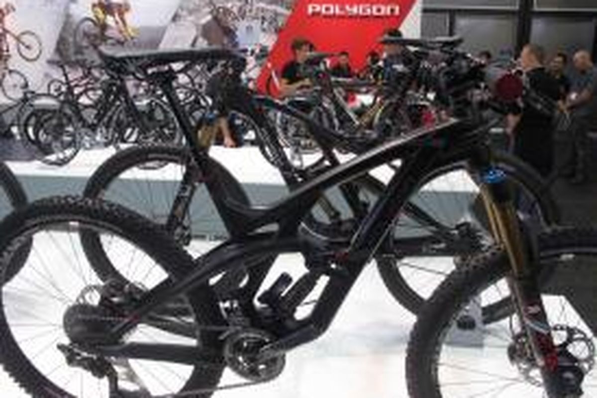 Stand pameran Polygon di Eurobike 2014 di Friedrichshafen, Jerman, saat pembukaan, 27 Agustus 2014. Eurobike 2014 diikuti 1.280 peserta. Pameran terbesar tingkat dunia ini menarik minat kunjungan sekitar 45.200 pebisnis dari 111 negara dan 1.883 wartawan dari 45 negara. Eurobike merupakan indikator untuk mengetahui arah pasar sepeda di tingkat internasional.