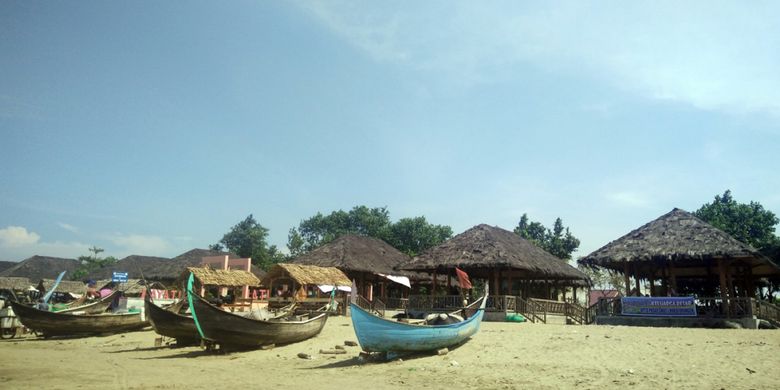 Perahu nelayan di Pantai Bantayan, Desa Ulee Rubek, Kecamatan Seunuddon, Kabupaten Aceh Utara, Aceh, Minggu (3/2/2019).