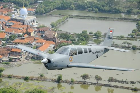 Pesawat Bonanza TNI AL Jatuh 10 Menit setelah Lepas Landas dari Bandara Juanda