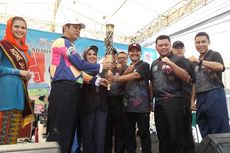Warga Antusias Sambut Obor Asian Para Games di Kampung Tomang