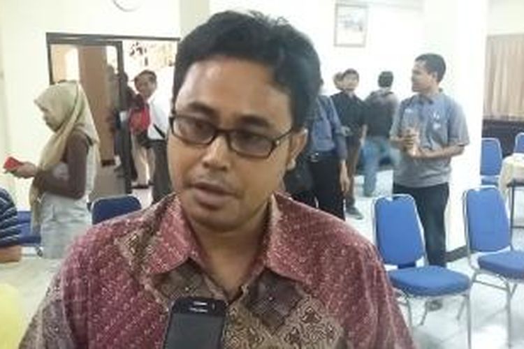 Pengamat hubungan internasional Asrudin Azwar seusai menjadi pembicara dalam sebuah diskusi di Gedung Joeang, Jakarta Pusat, Selasa (31/3/2015).